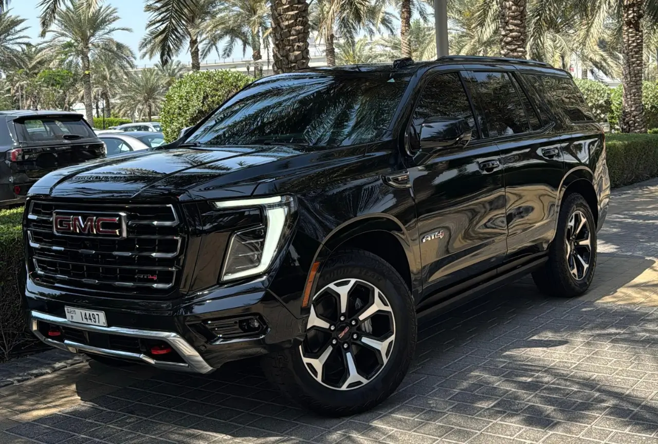 GMC Yukon AT4 second-row leather seats in Dubai